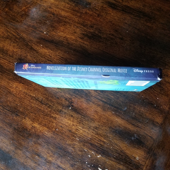 Descendants book - Picture 3 of 3